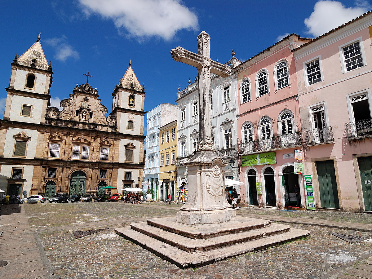 1200px-Salvador-SFranciscoChurch1